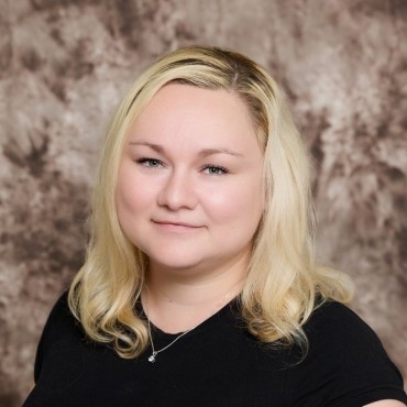Andrea Pfeiferová, Dis.